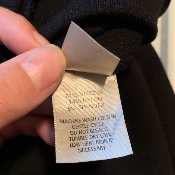 Ecru black sia pull on pant with slit hem. Size small - Picture 6 of 13